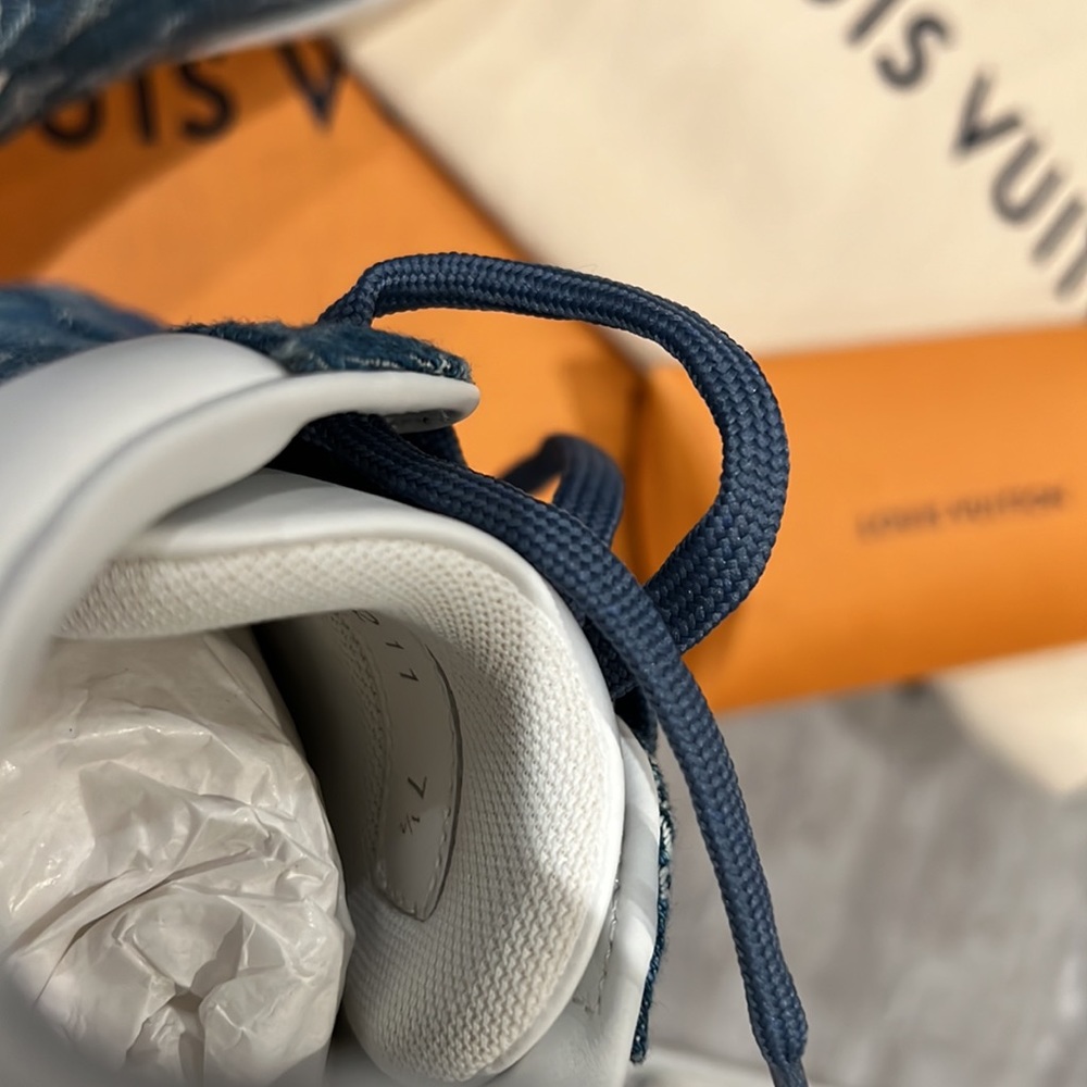 Louis Vuitton Luxembourg Sneakers 9.5 - Picture 5 of 6